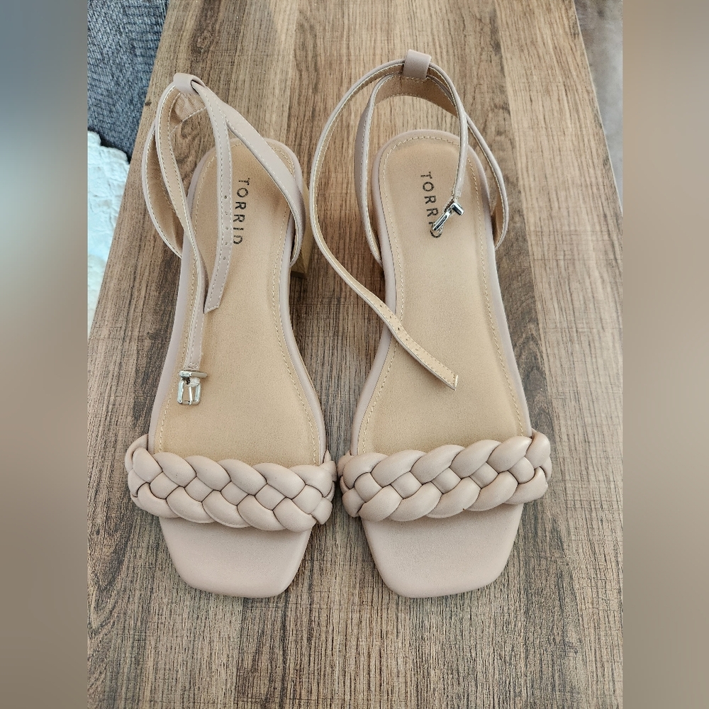 Braided Flare Heel Sandal (WW)